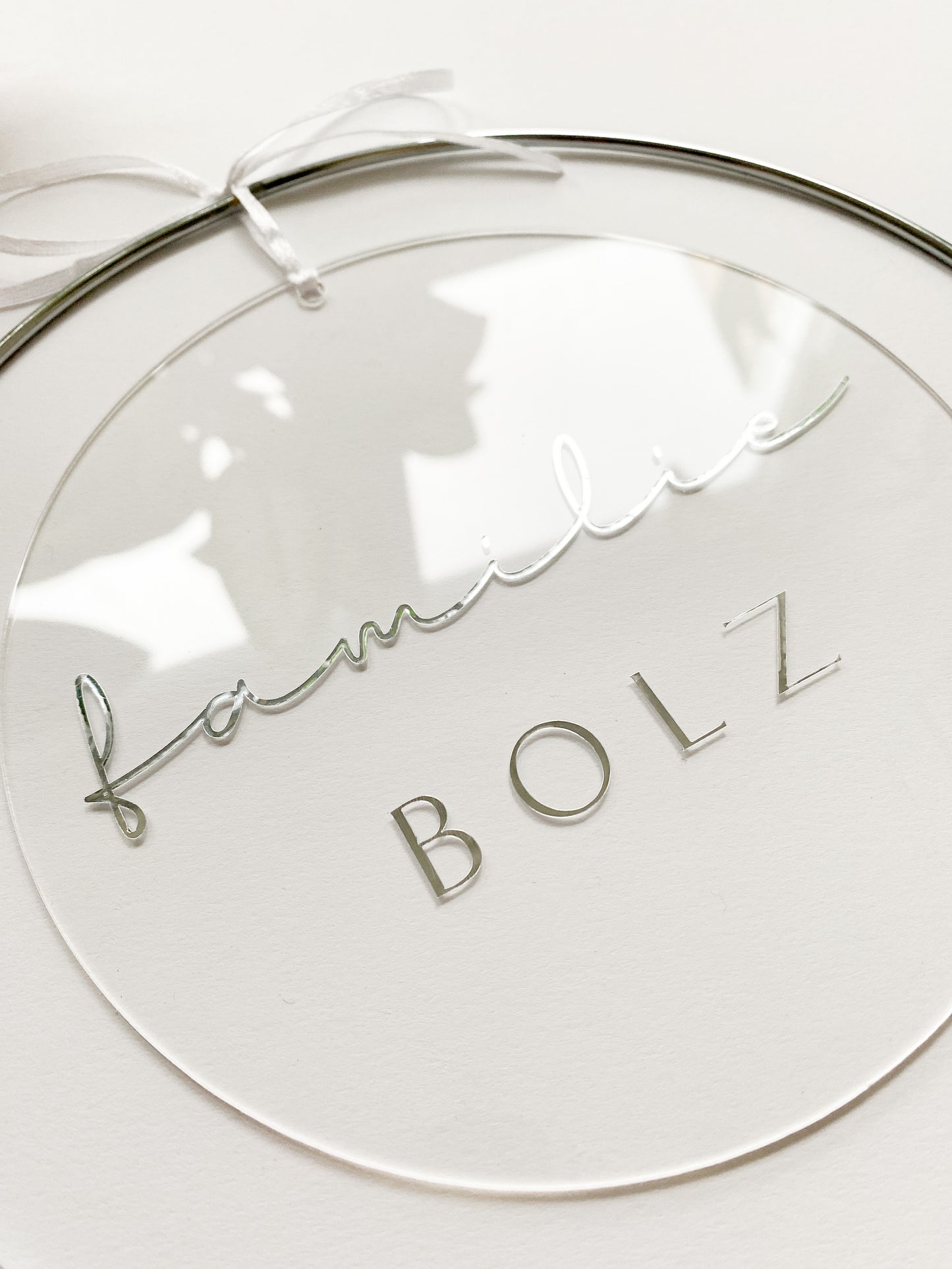 Türschild aus Acrylglas mit Familienname | 15 x 15 cm | personalisiert | mit oder ohne Metallring